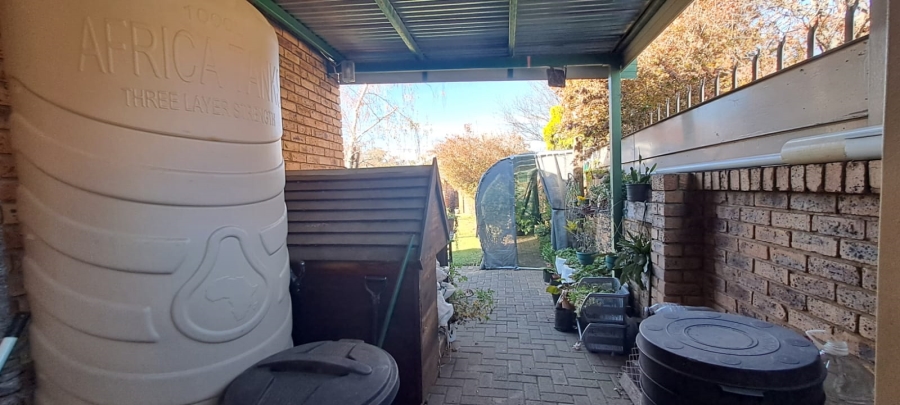 4 Bedroom Property for Sale in La Provance Free State